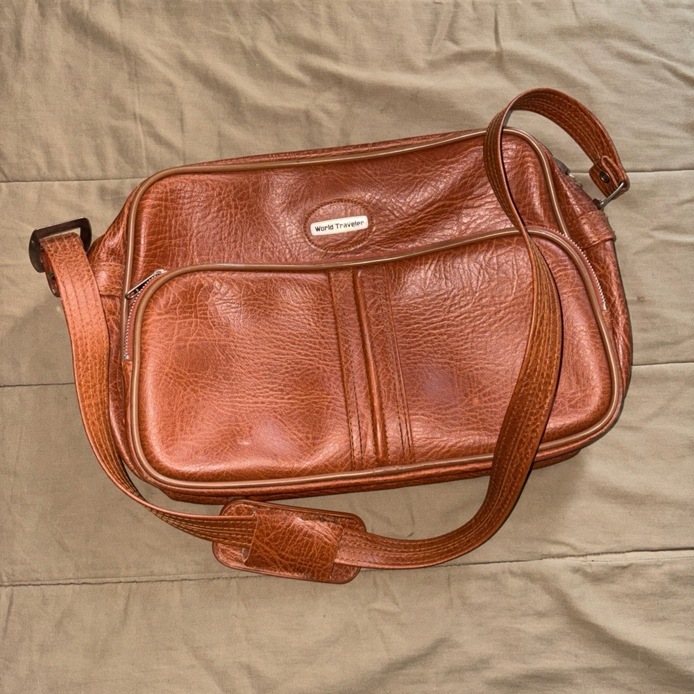 Vintage genuine leather world traveler Crossbody Bag